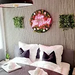 The World, Stilvolles Apartment, Stadtzentral, Parking Free, Late Check In