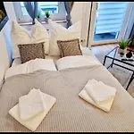 The World, Stilvolles Apartment, Stadtzentral, Parking Free, Late Check In