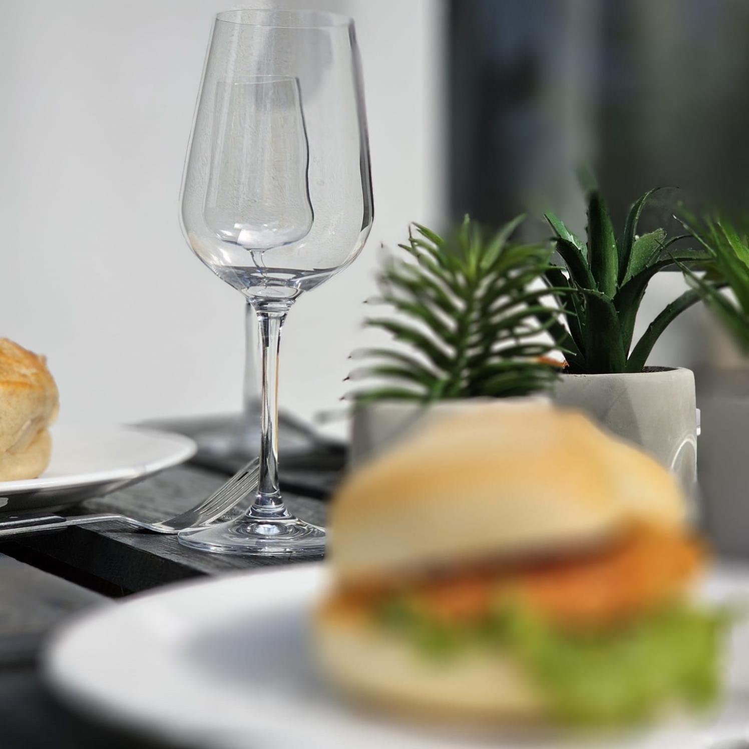 Apartment The World, Stilvolles Apartment, Stadtzentral, Parking Free, Late Check In